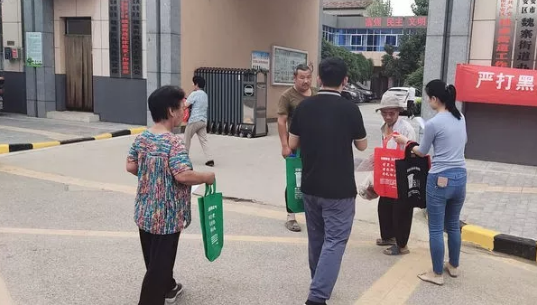 直辖县级无纺布袋上的“大文章”